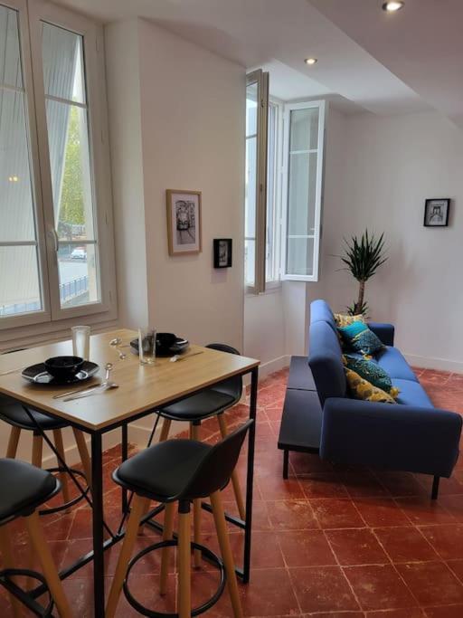 Appartement De Charme Avec Tomettes Et Parquet Graulhet Esterno foto